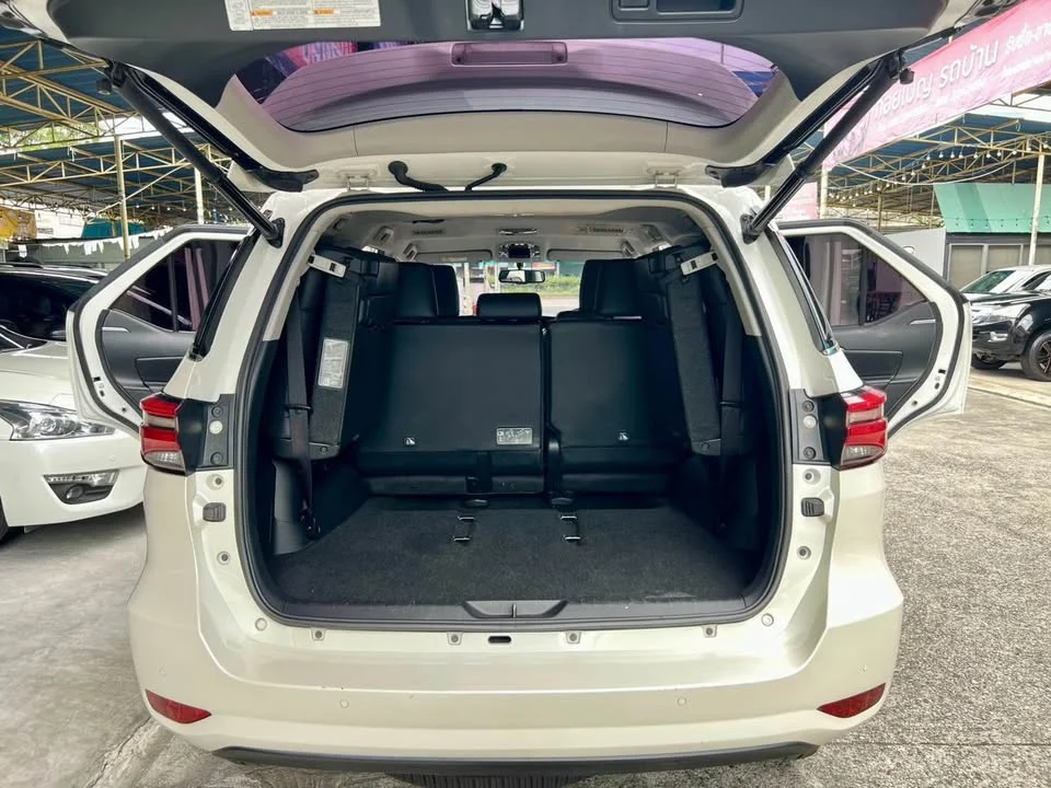 2022 Toyota Fortuner II 3