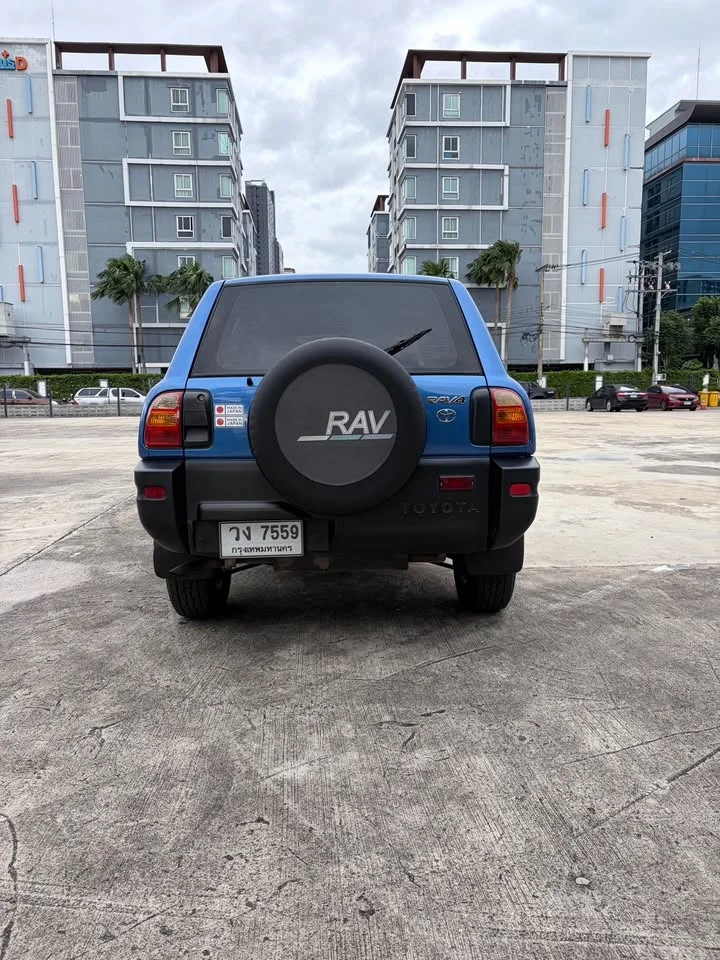 1997 Toyota RAV4 I 3