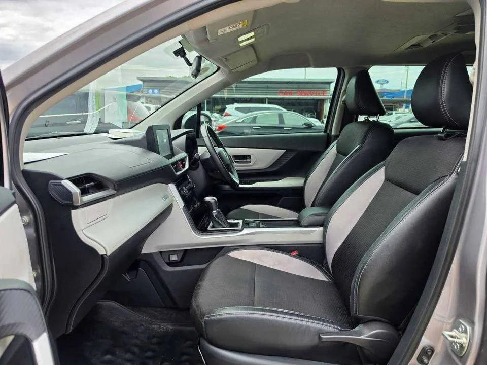 2023 Toyota Veloz III 2