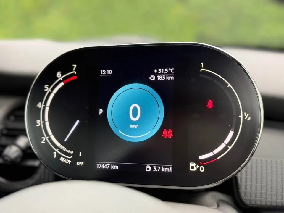 2023 Mini Hatch  III 2