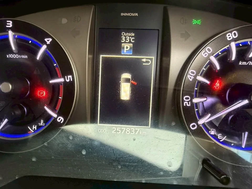 2021 Toyota Innova II 3