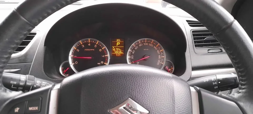 2012 Suzuki Swift II 2