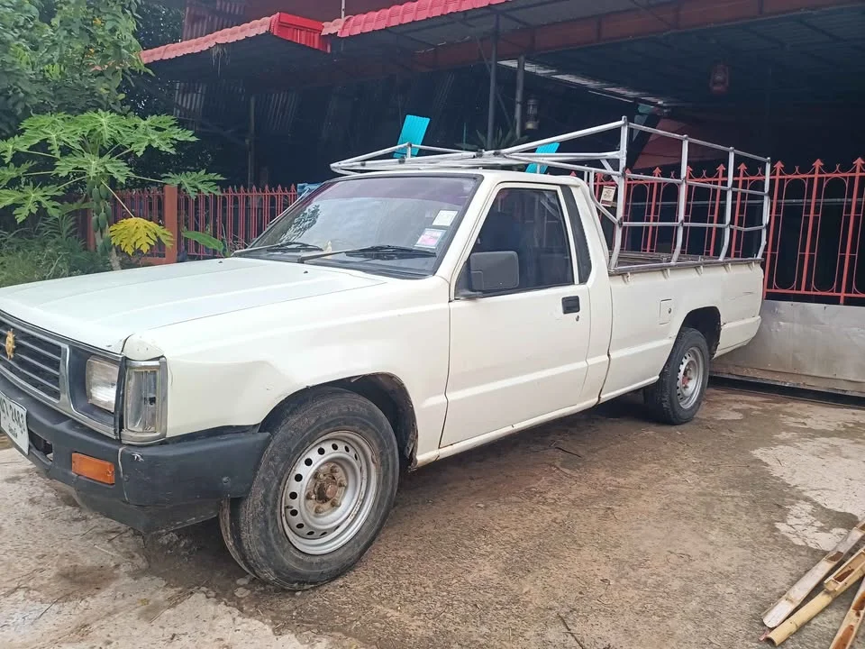 1995 Mitsubishi Triton II 3