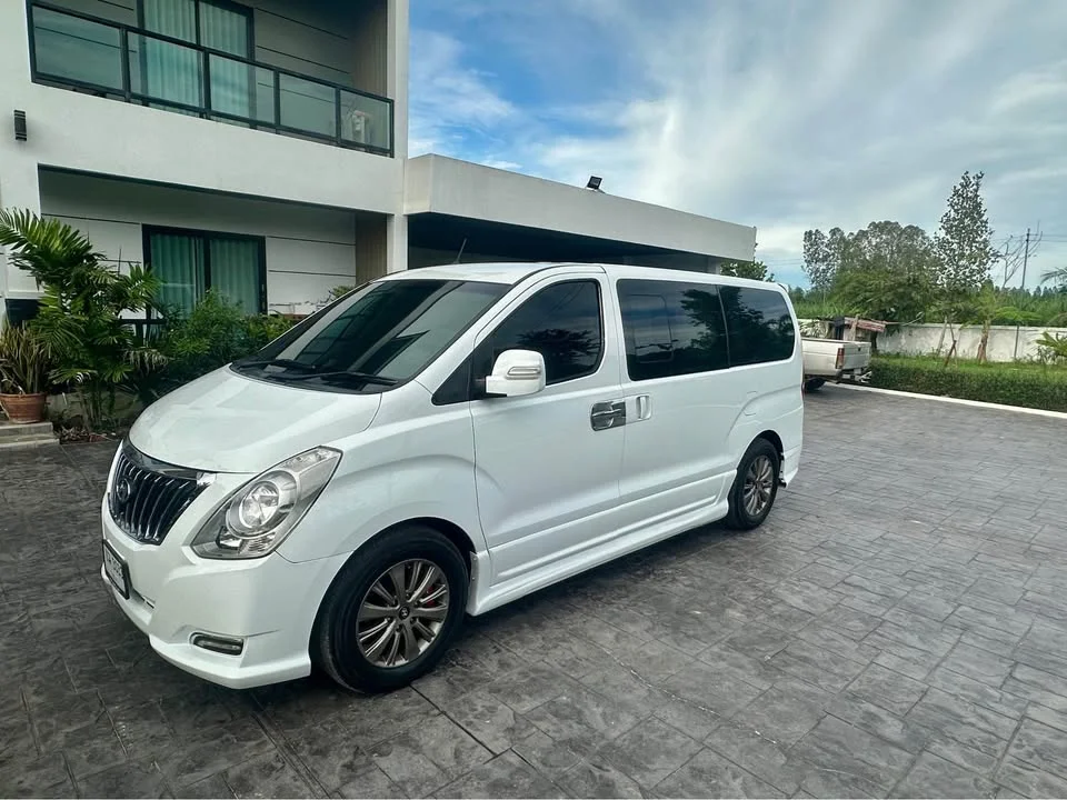 2011 Hyundai H-1 II 3