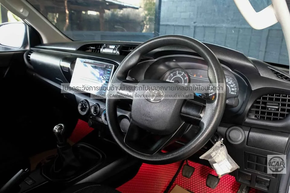 2018 Toyota Hilux VIII 2