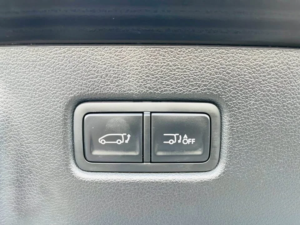 2023 Hyundai Staria US4 3