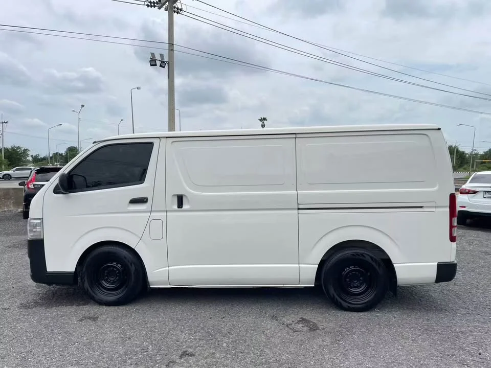 2015 Toyota HiAce V (H200) 2