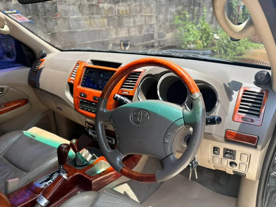 2005 Toyota Fortuner I 2