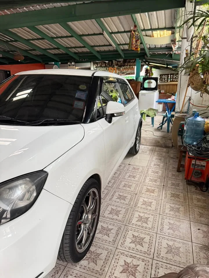 2016 MG 3 II 3