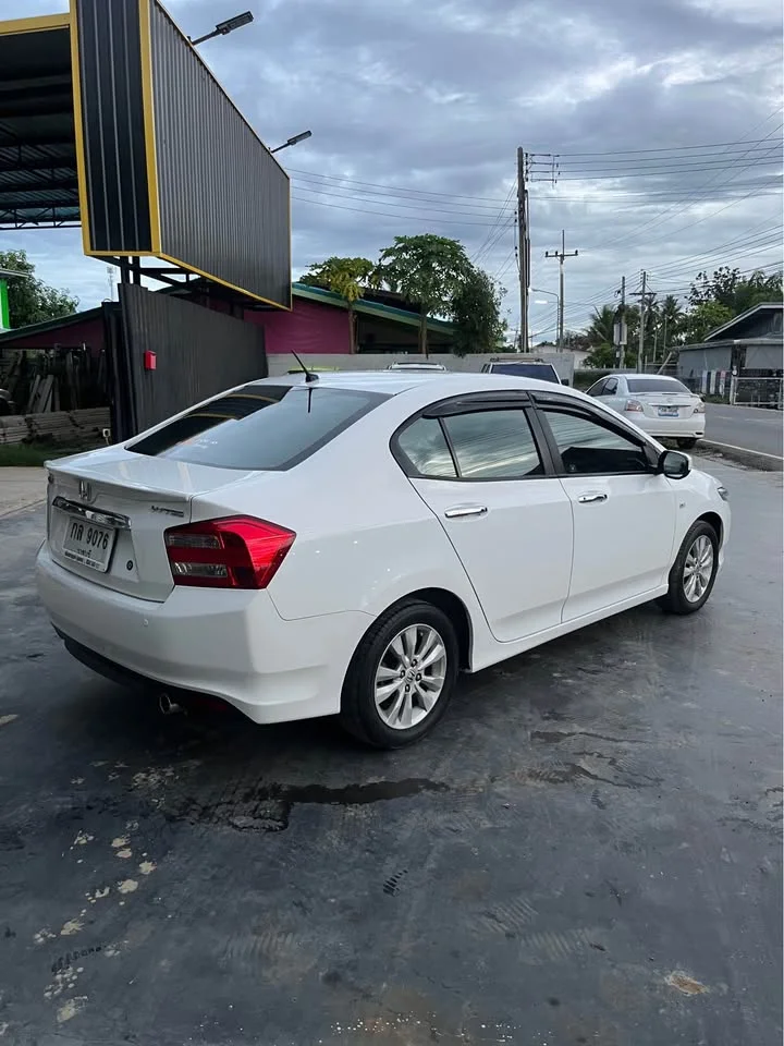 2013 Honda City V 3