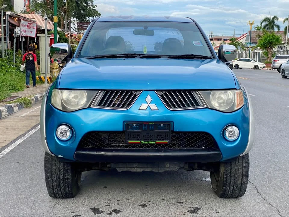 2008 Mitsubishi Triton IV 3