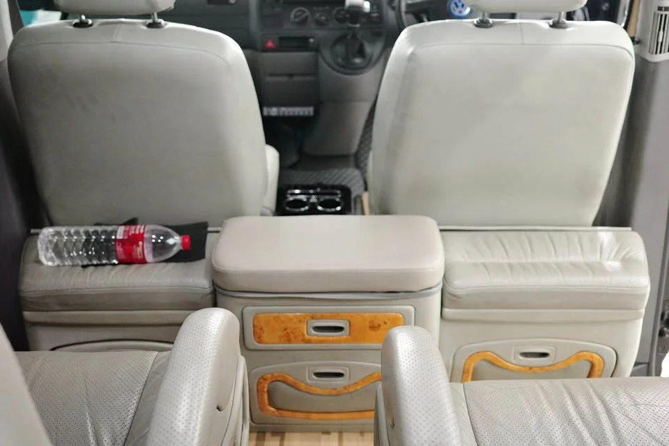 2004 Volkswagen Caravelle T5 3