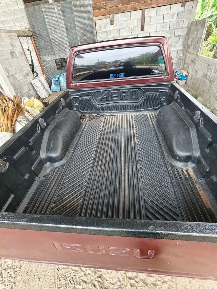 1997 Isuzu TFR III 2