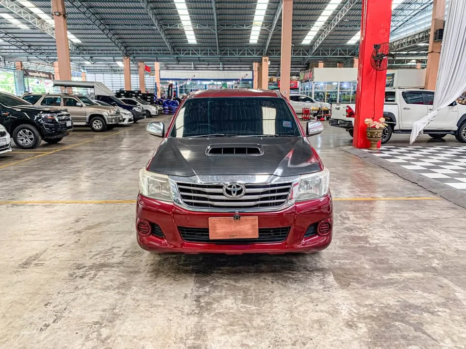 2012 Toyota Hilux VII 2