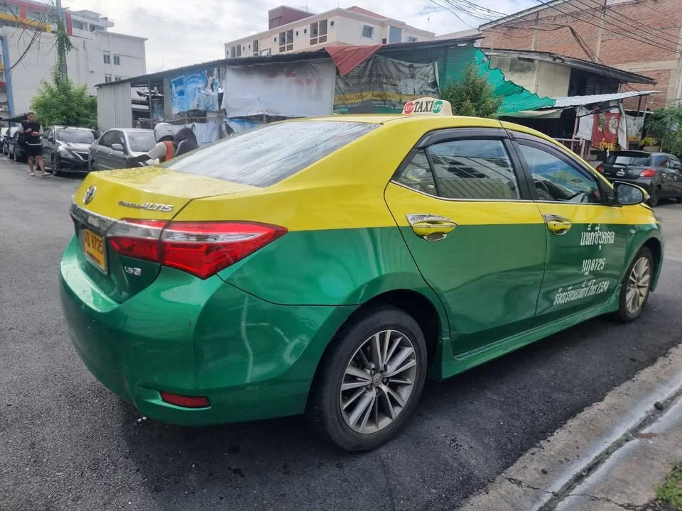 2014 Toyota Corolla Altis XI (E170) 3
