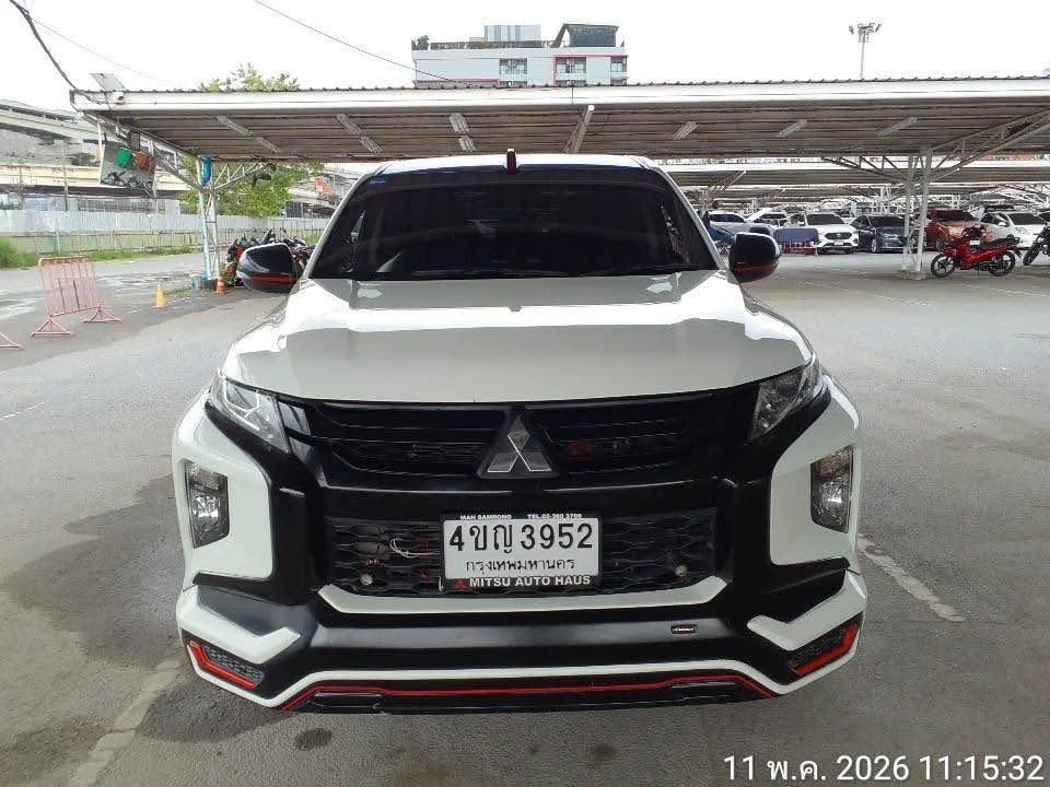 2022 Mitsubishi Triton V 2
