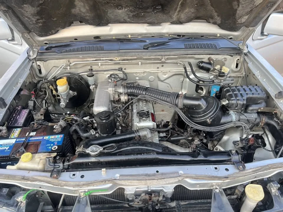 2003 Nissan Frontier I 2