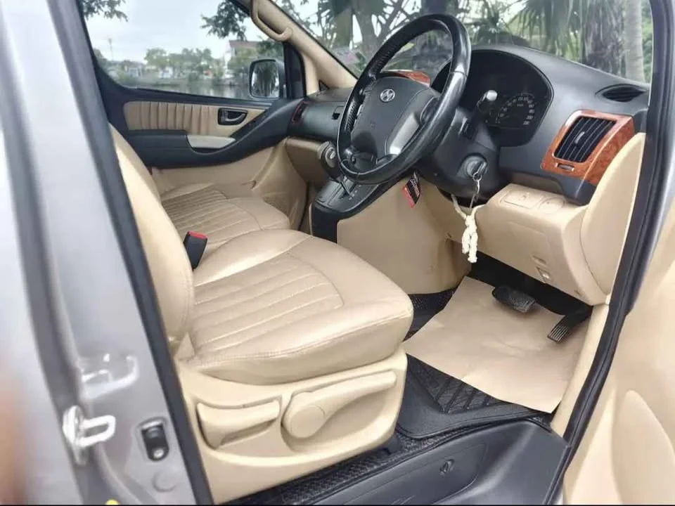 2012 Hyundai H-1 II 2