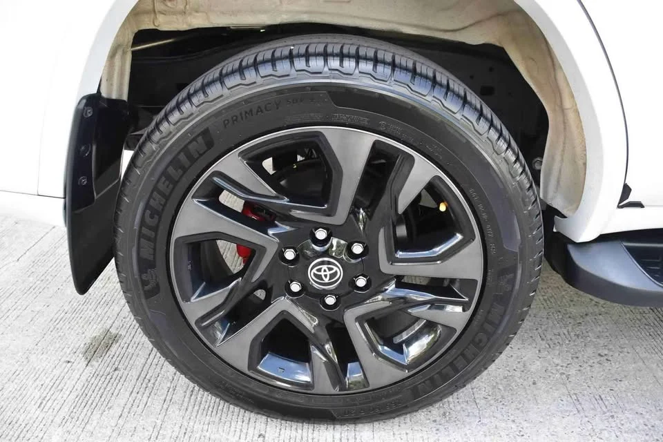 2024 Toyota Fortuner II 2