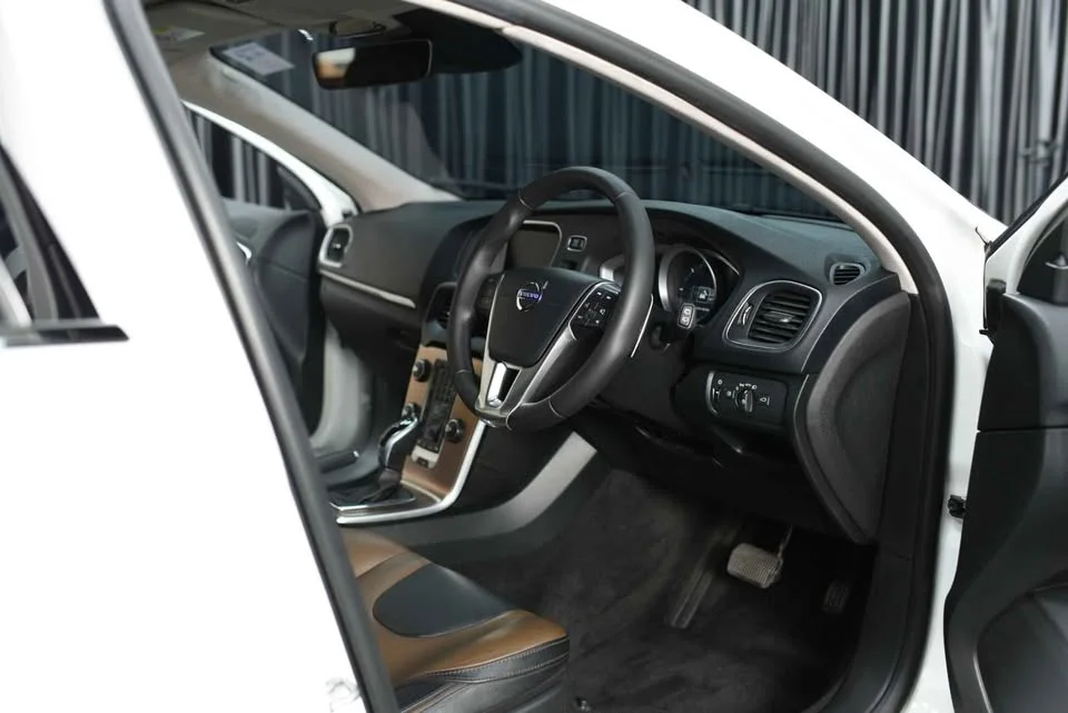 2016 Volvo V40 II 3
