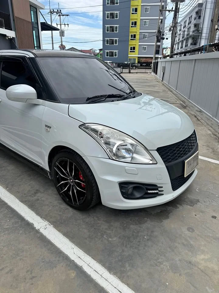 2013 Suzuki Swift II 3