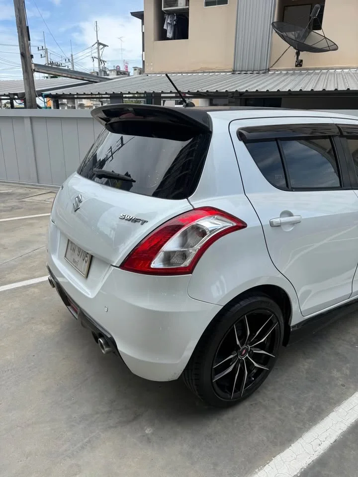 2013 Suzuki Swift II 2
