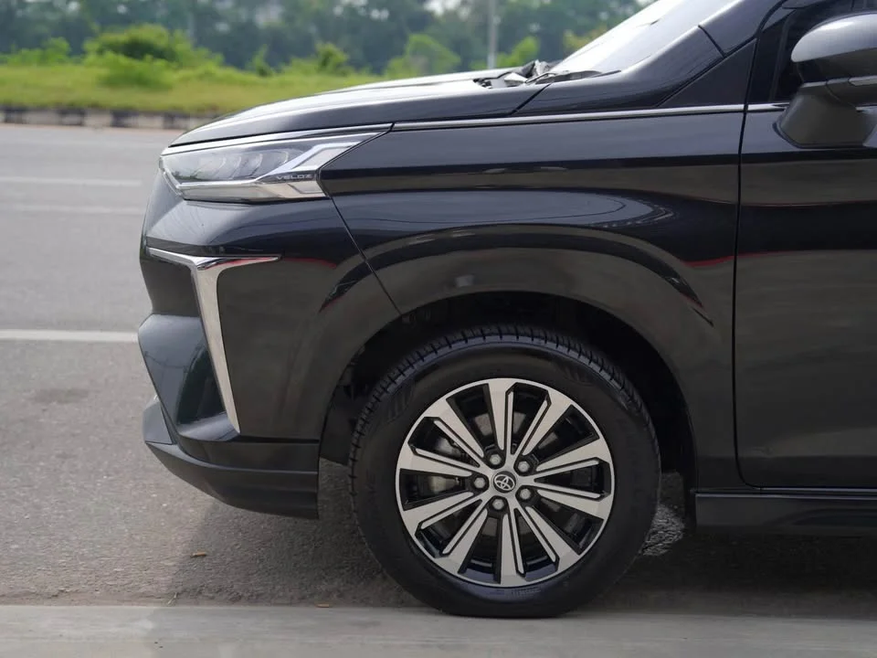 2023 Toyota Veloz III 2