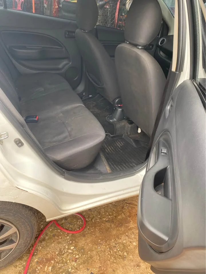 2014 Mitsubishi Attrage VI 3