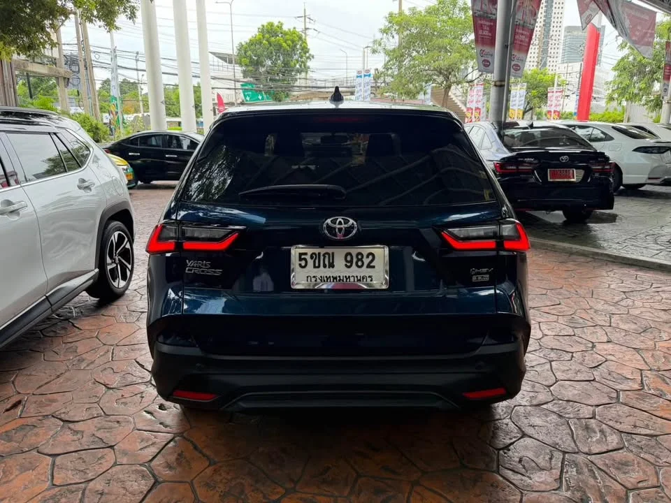 2023 Toyota Yaris Cross AC200 2