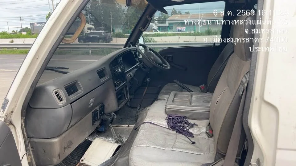 2000 Nissan Urvan IV (E24) 3