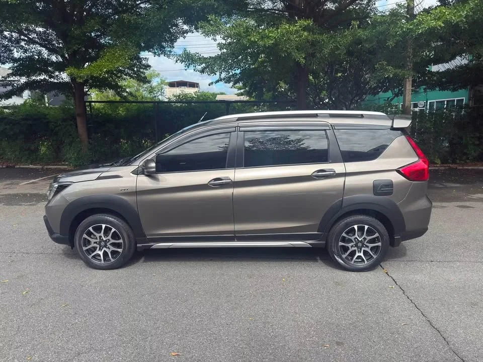 2021 Suzuki Ertiga II 3