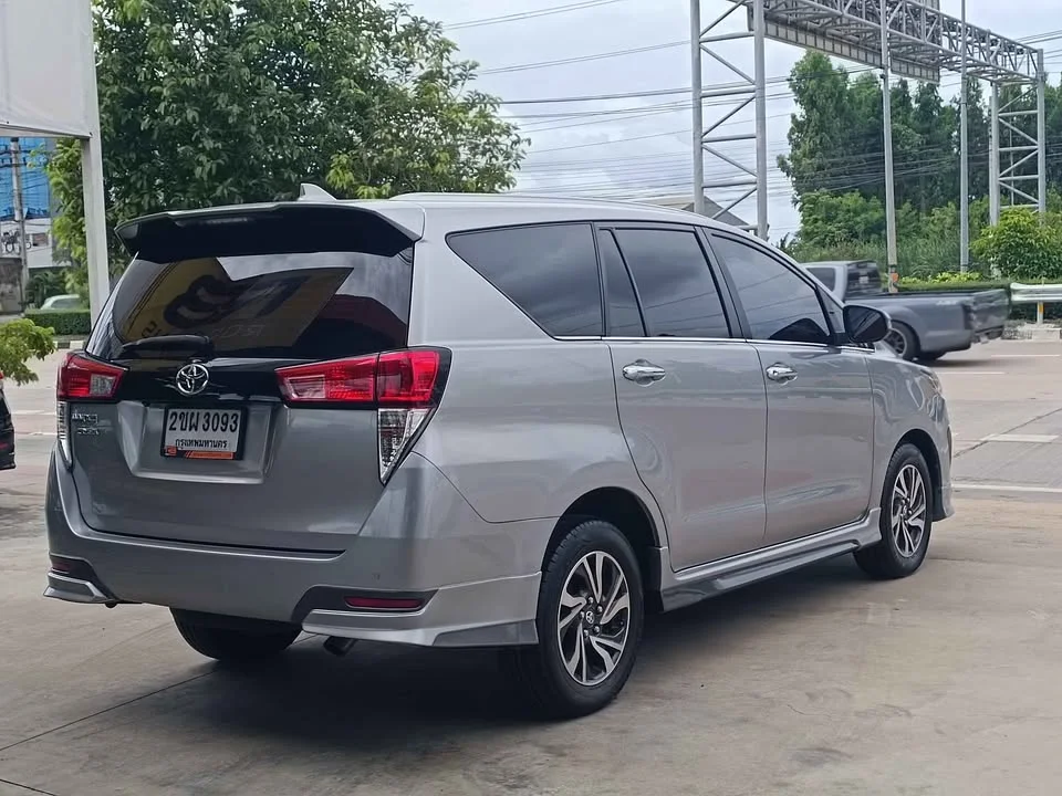 2021 Toyota Innova II 3
