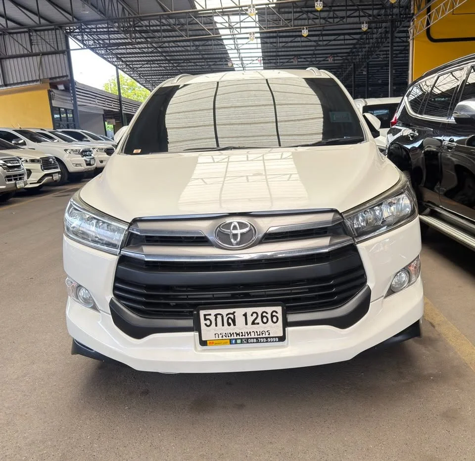 2017 Toyota Innova II 3