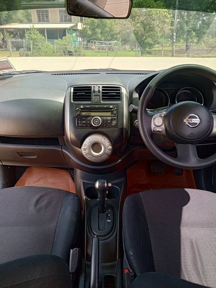 Nissan Almera N17 3