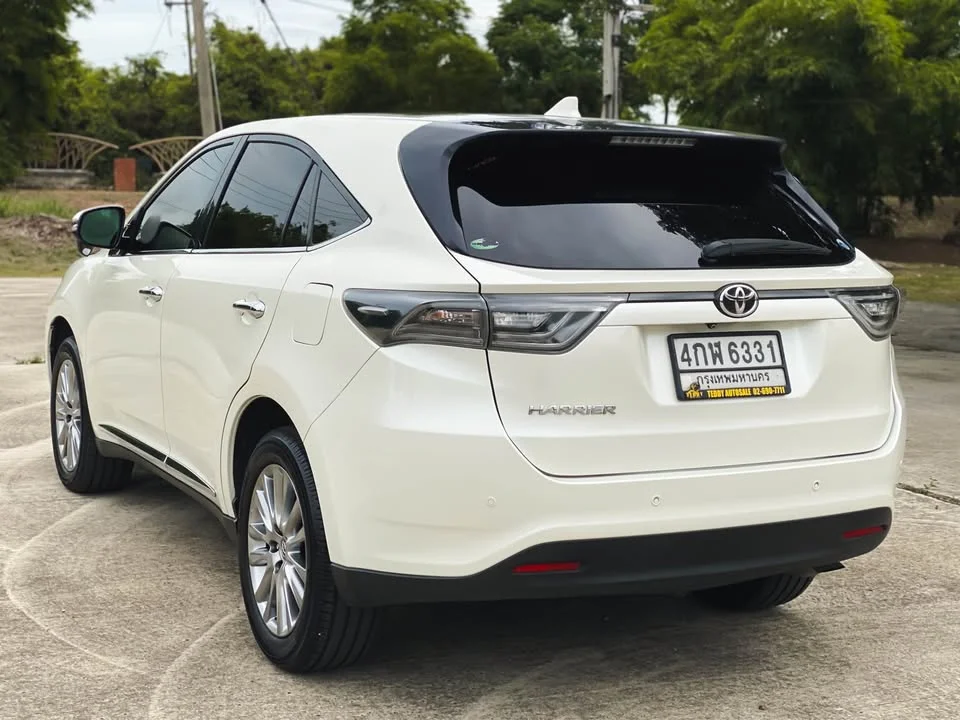 2016 Toyota Harrier III 3