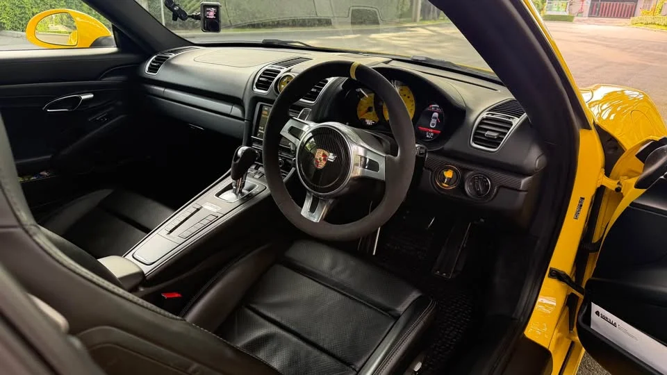 2014 Porsche Boxster and Cayman III 2