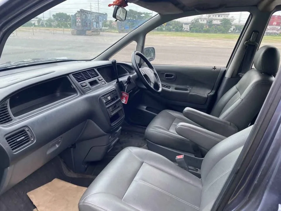 1995 Honda Odyssey I 3