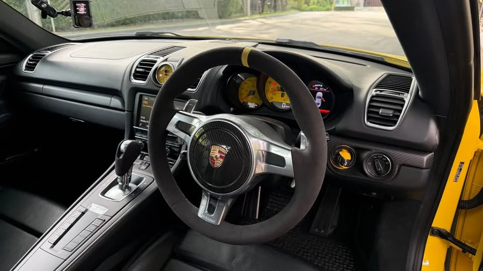 2014 Porsche Boxster and Cayman III 2