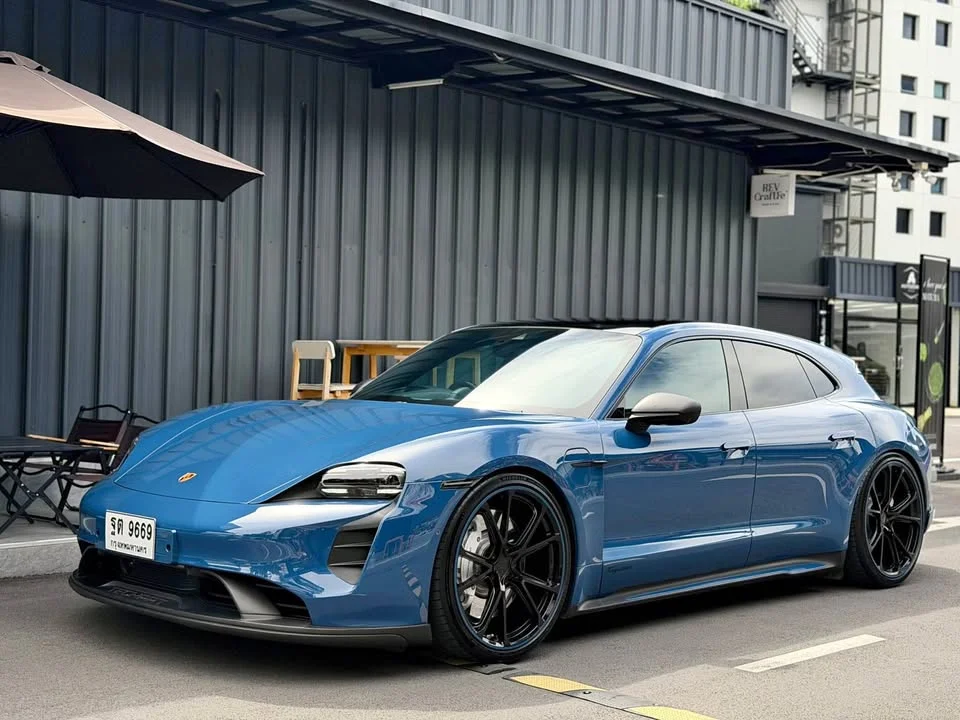 2022 Porsche Taycan 9J1 2
