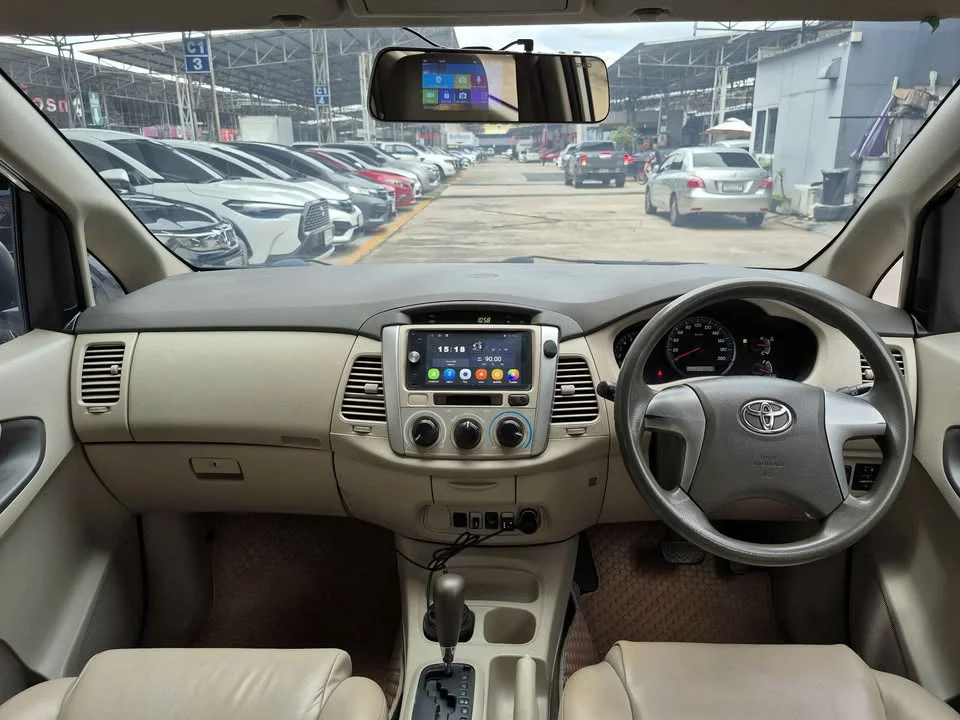 2012 Toyota Innova I 3