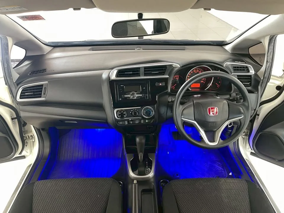 2020 Honda Jazz III 2