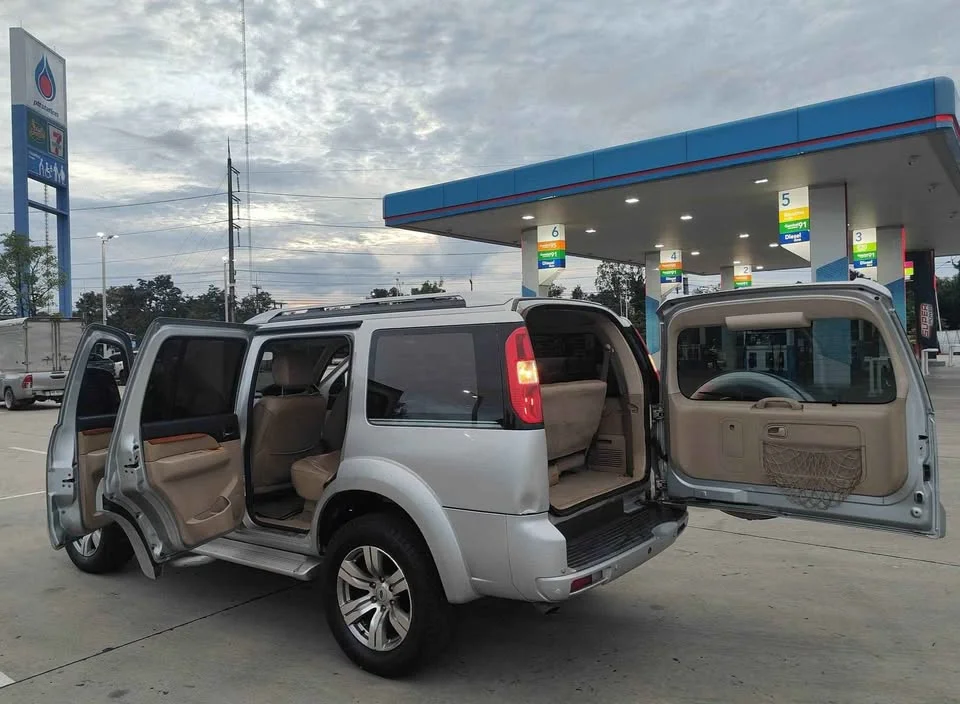 2010 Ford Everest I 2