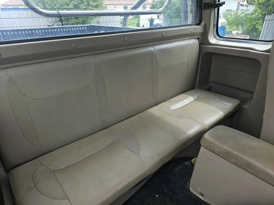 2005 Nissan Frontier I 3