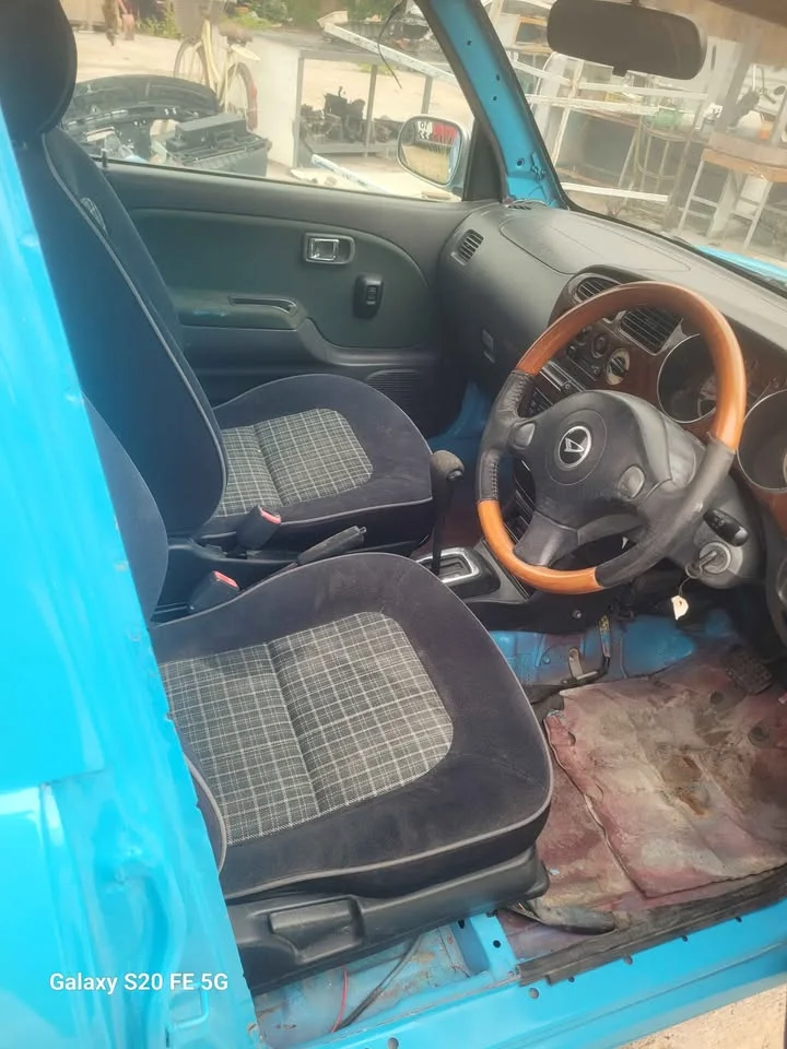 1992 Daihatsu Mira Gino L700 3