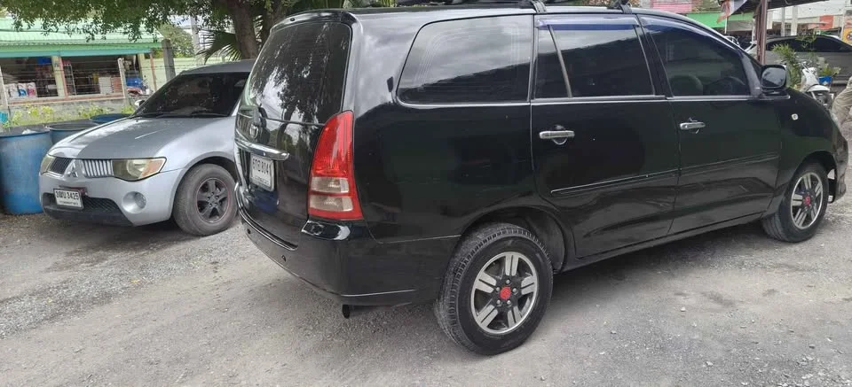 2005 Toyota Innova I 2
