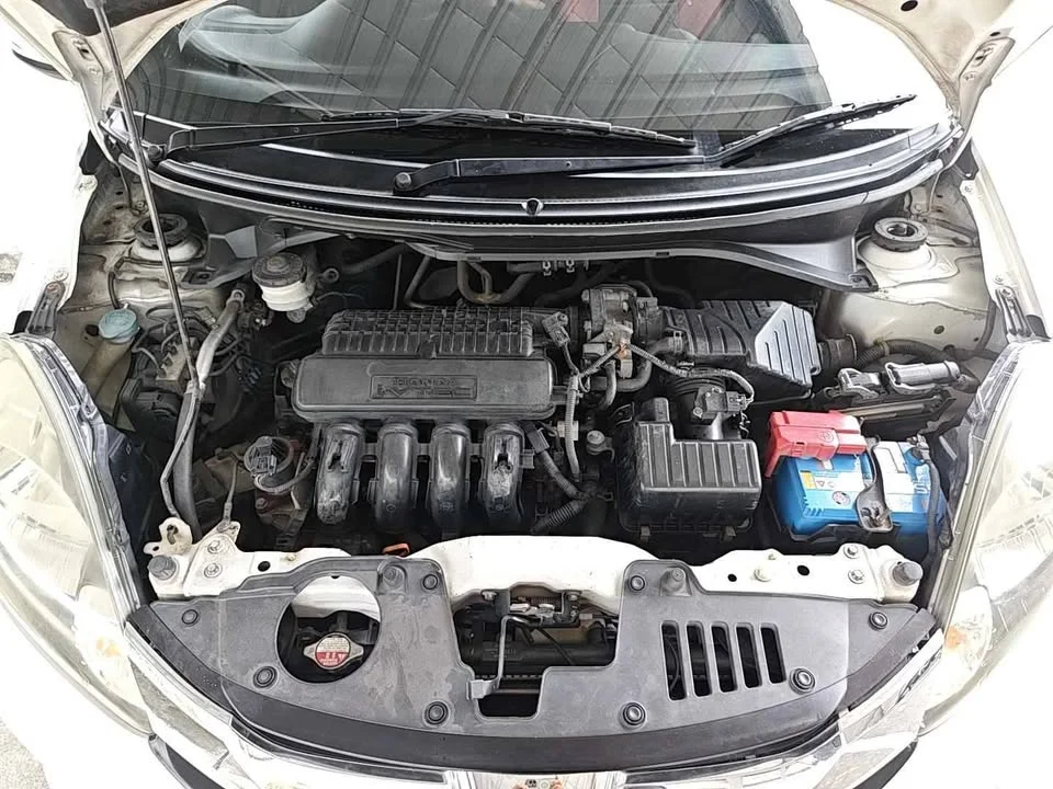 2016 Honda Mobilio II 2