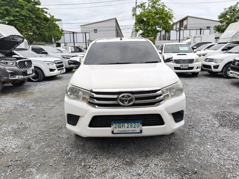 2017 Toyota Hilux VIII 3