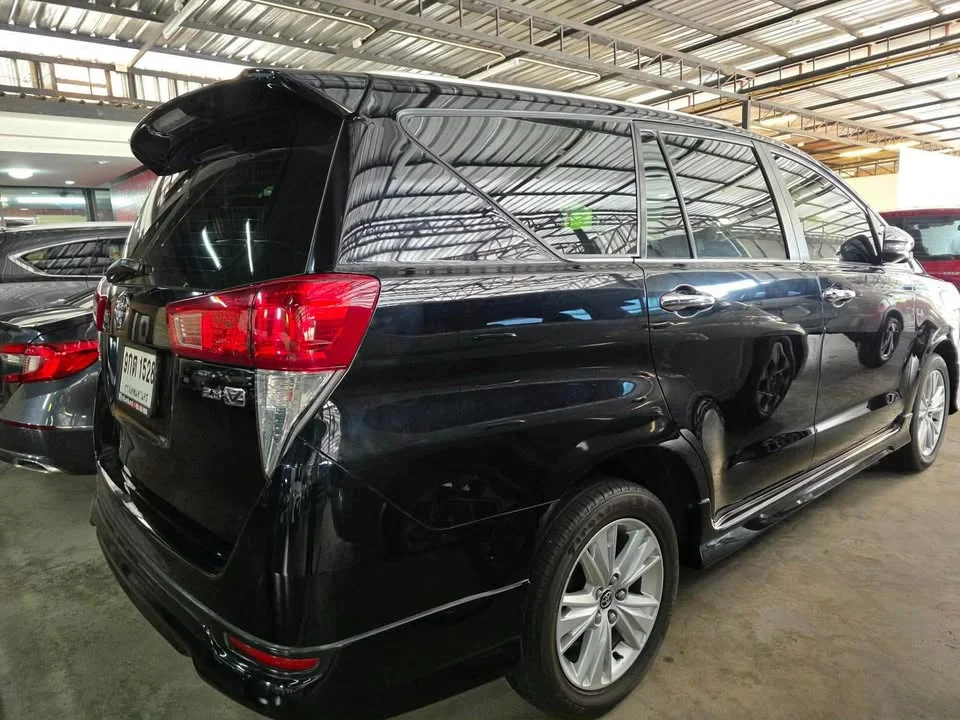 2019 Toyota Innova II 3