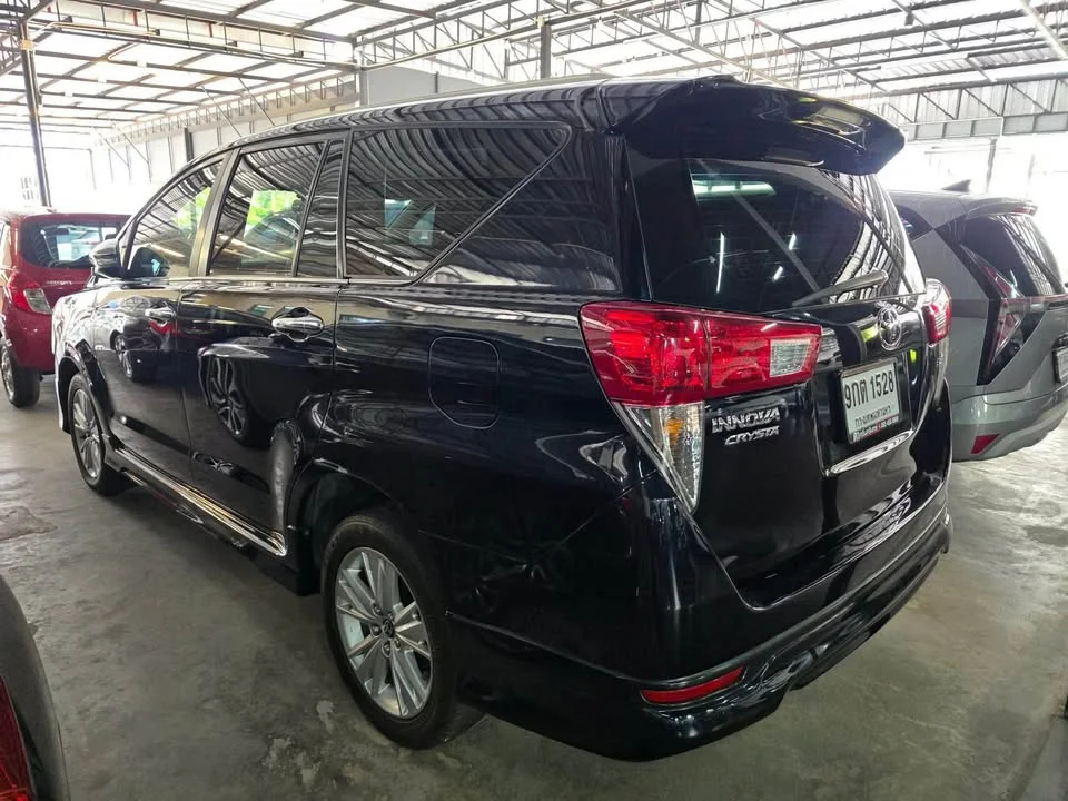 2019 Toyota Innova II 2