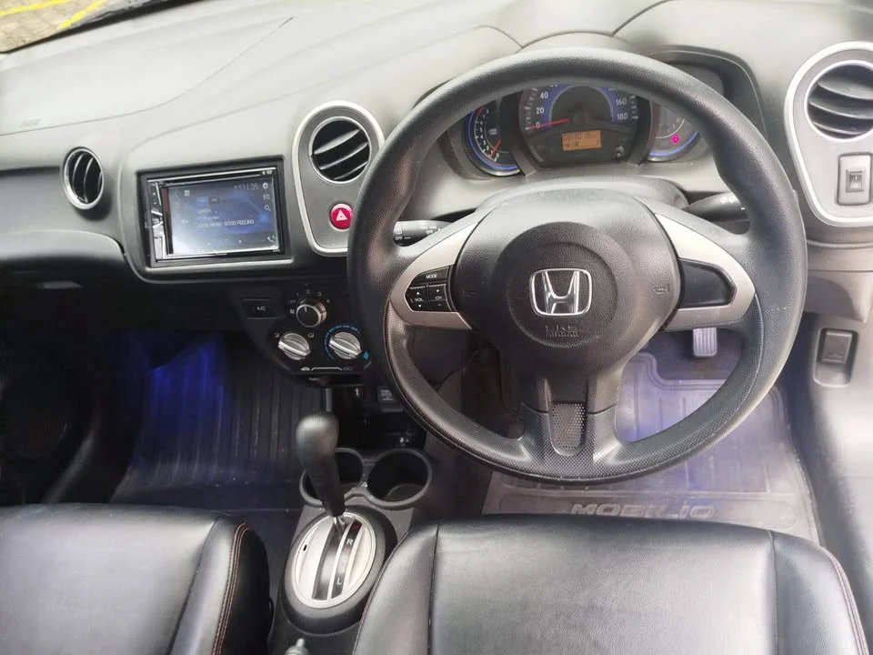 2015 Honda Mobilio II 3
